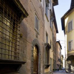 Palazzo Quarantotti Via Tavoleria